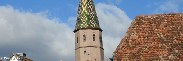 Turm mit bunten Ziegeln Bad Windsheim Seekapelle